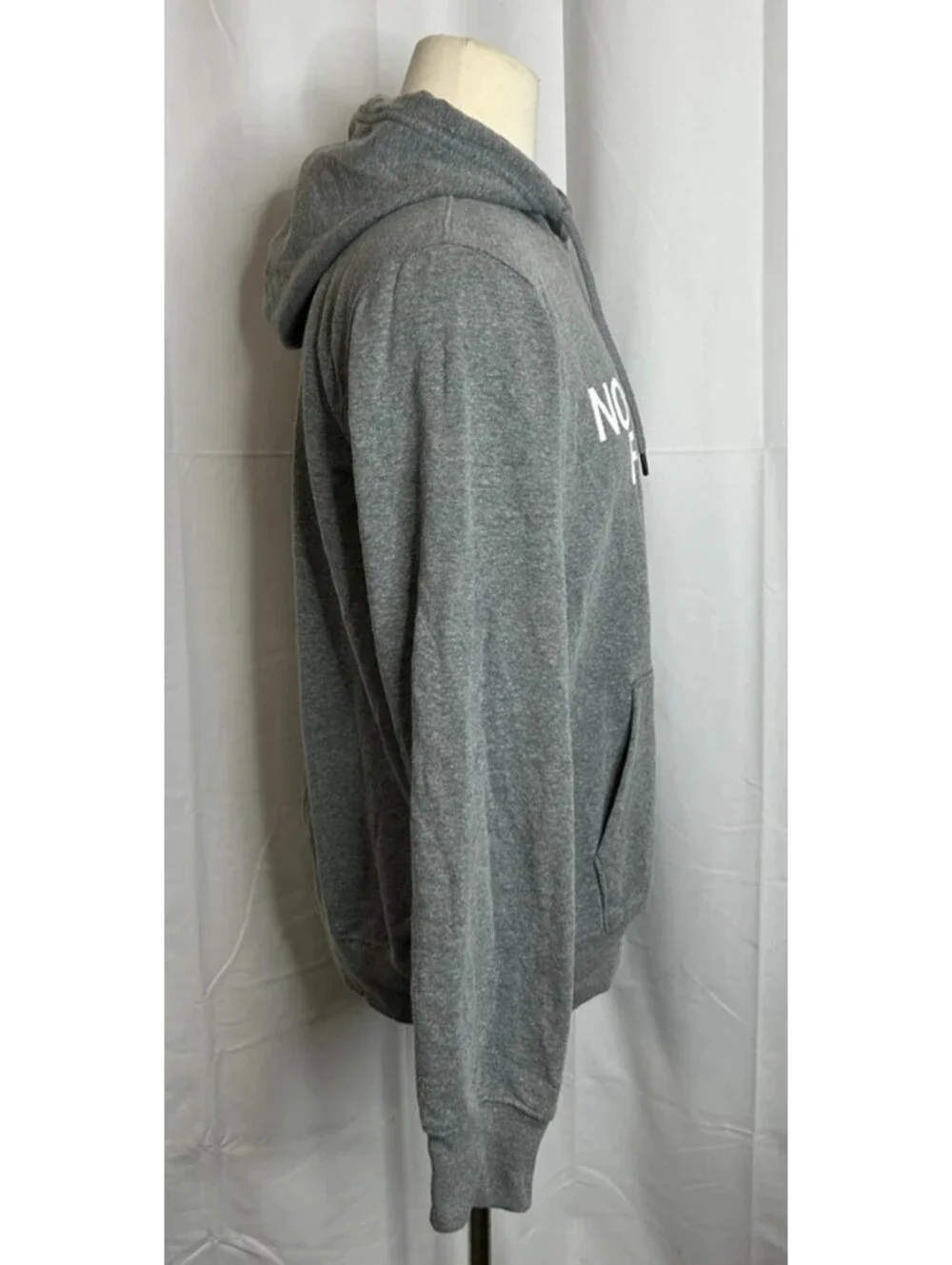 North Face Men's Size Medium Spell Out Grey Pullover Hoodie